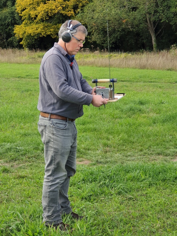 600x800 pixels (287K)